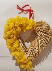 Srdce sláma zdobené květy 25cm žlutá