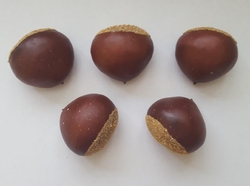 Kaštan umělý 3cm