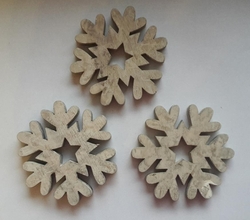 Vločka dřevo šedobílá 5,5cm - kopie