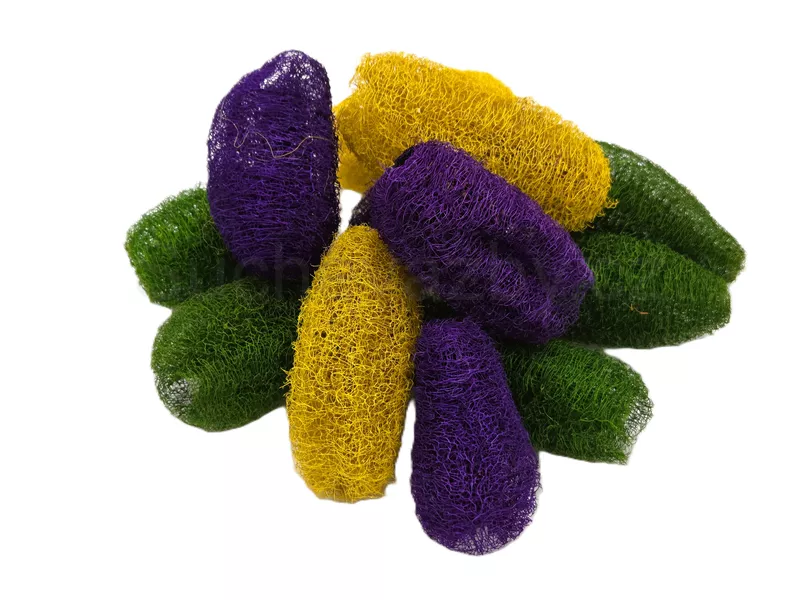 Luffa loose barvená 